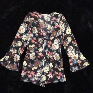 💐Loveriche Floral Romper💐